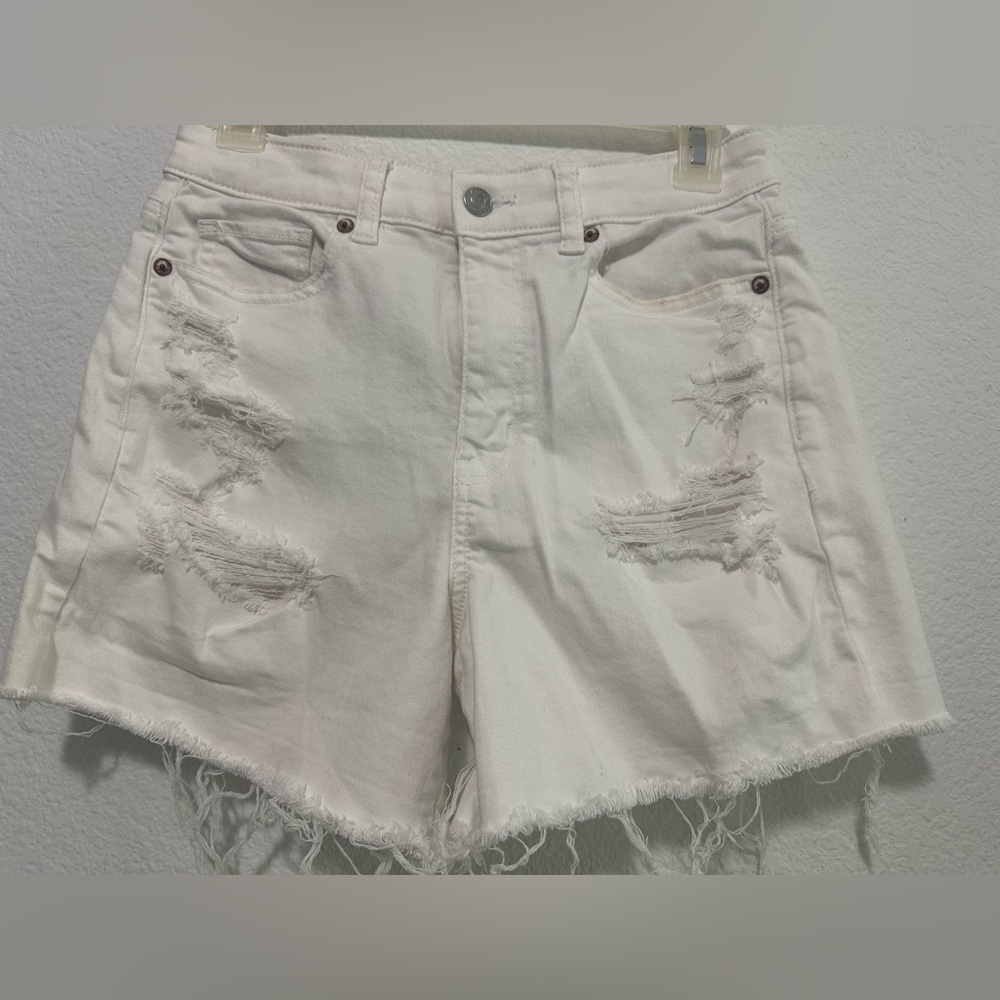 American Eagle Distressed White‎ Denim Shorts size 4